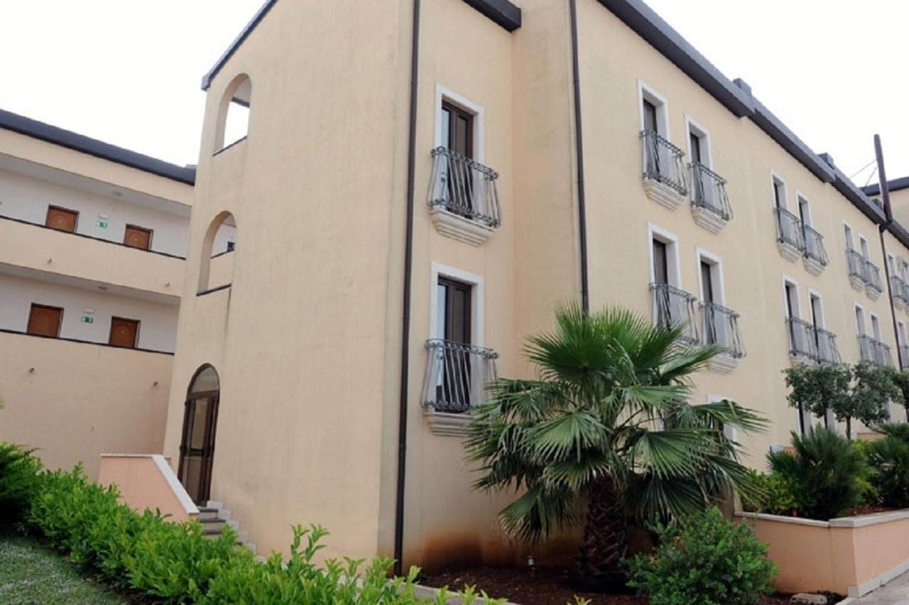 Hotel Villa Rosa Martina Franca Exterior photo