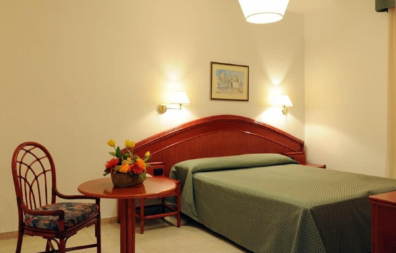 Hotel Villa Rosa Martina Franca Exterior photo