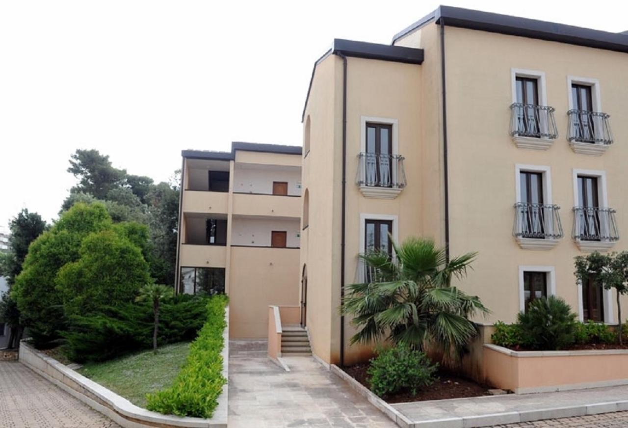 Hotel Villa Rosa Martina Franca Exterior photo